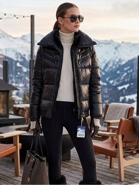 Michael Kors Quilted Puffer Jacket with Oversized Collar - Black - Size P/L